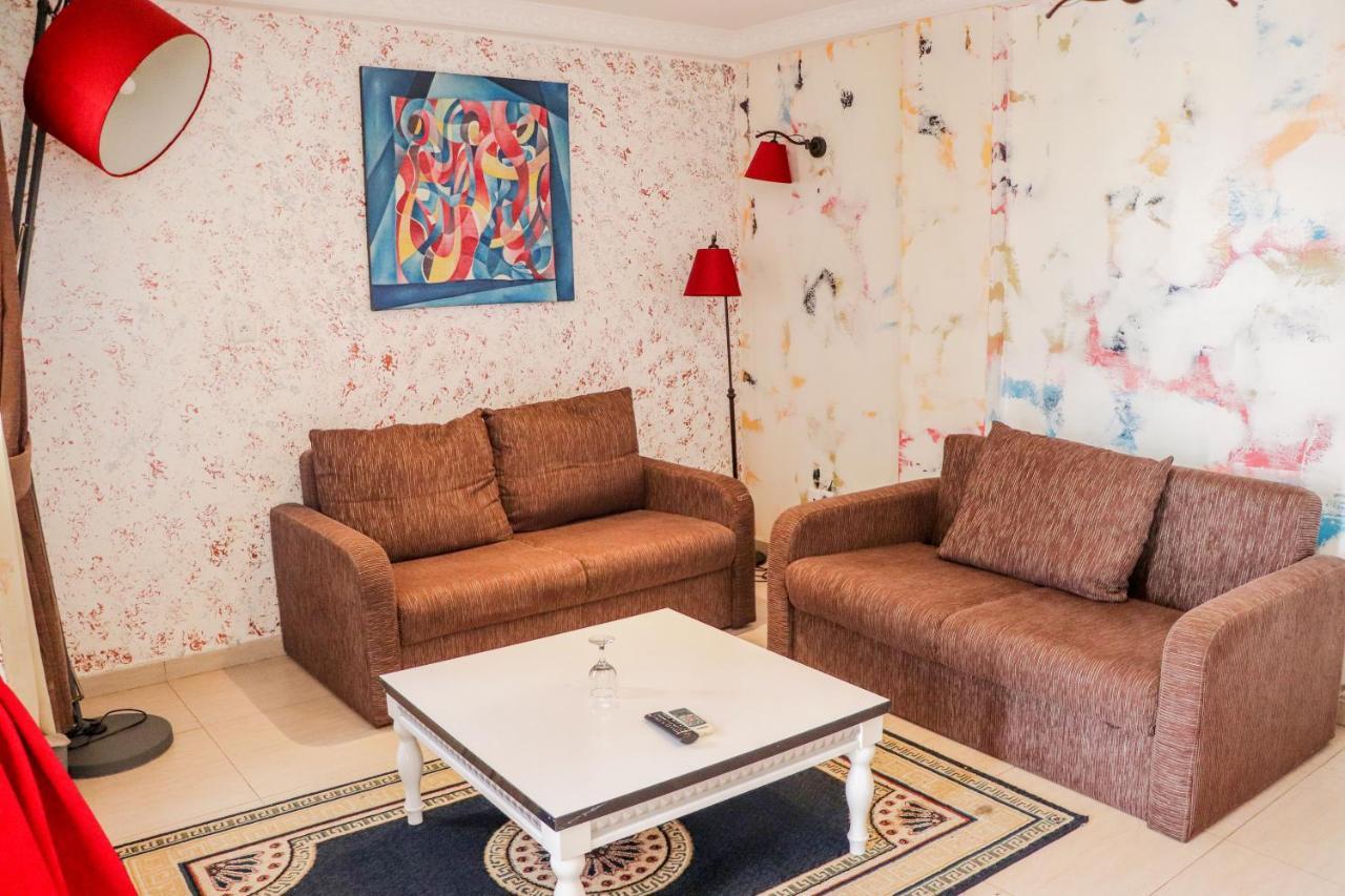 Noubou International Hotel Douala Bagian luar foto