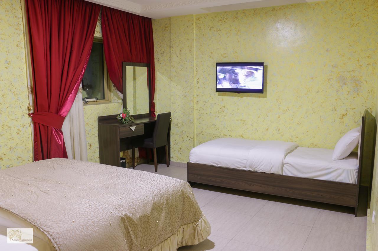 Noubou International Hotel Douala Bagian luar foto