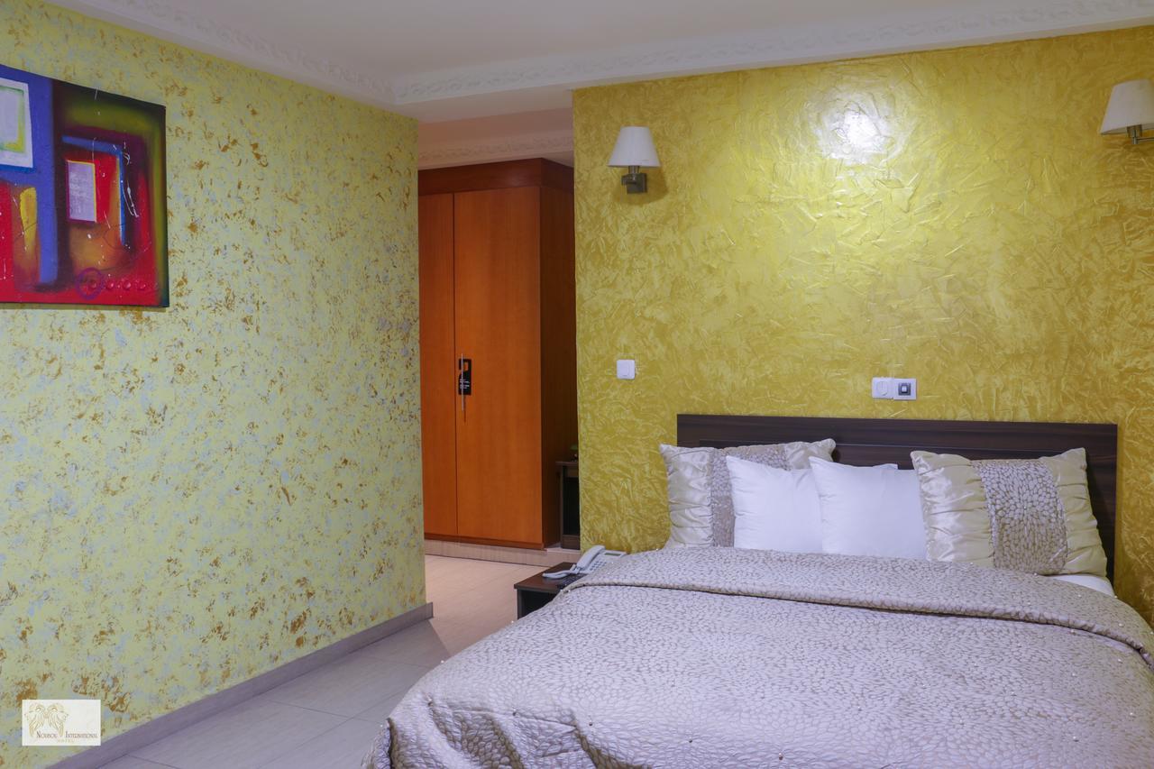 Noubou International Hotel Douala Bagian luar foto