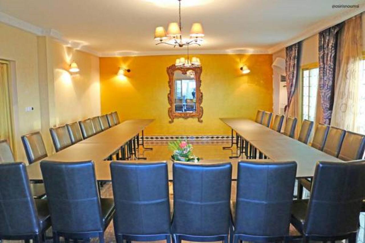 Noubou International Hotel Douala Bagian luar foto