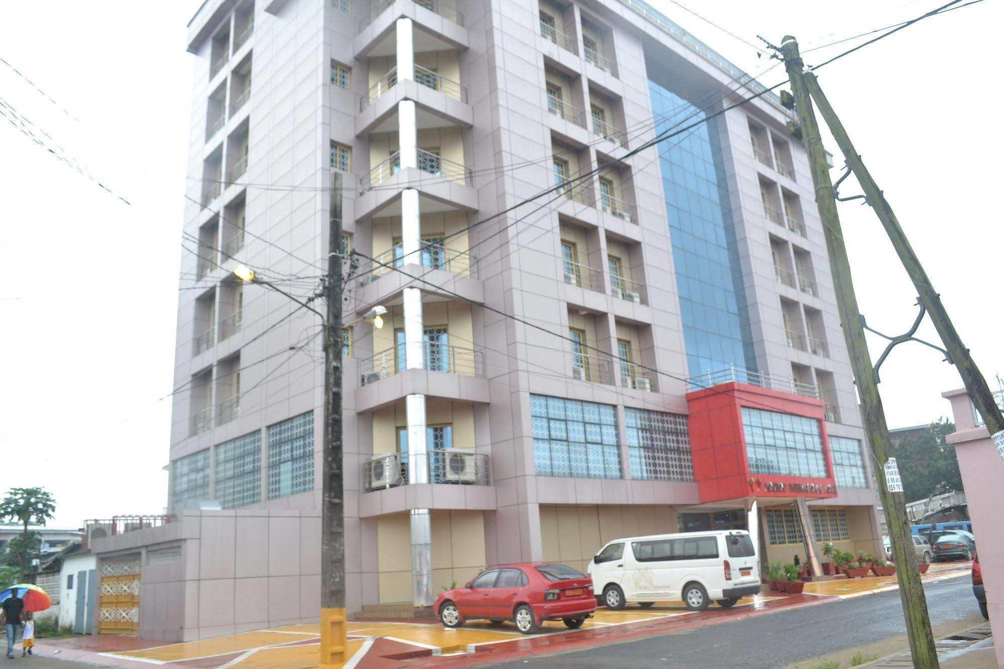 Noubou International Hotel Douala Bagian luar foto