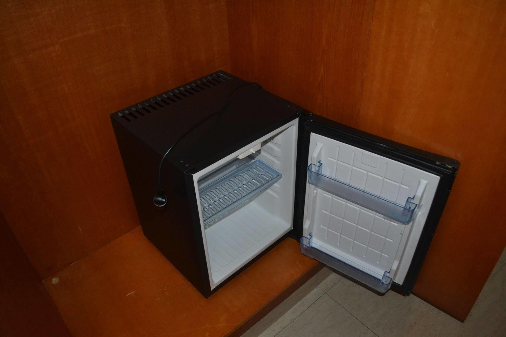Noubou International Hotel Douala Bagian luar foto